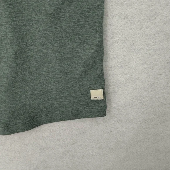 VUORI WOMEN'S HALO ESSENTIAL TANK MEDIUM VINTAGE PISTACHIO HEATHER MEDIUM - Picture 4 of 8